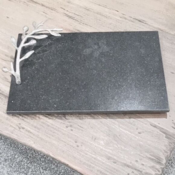 Michael Aram Olive Branch Detail Cheese Charcuterie Board In Black Granite - Picture 1 of 3